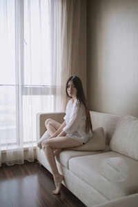 华裔女子张丽4P个黑人,华裔女神张丽：游戏对决中展现文化交流魅力-2